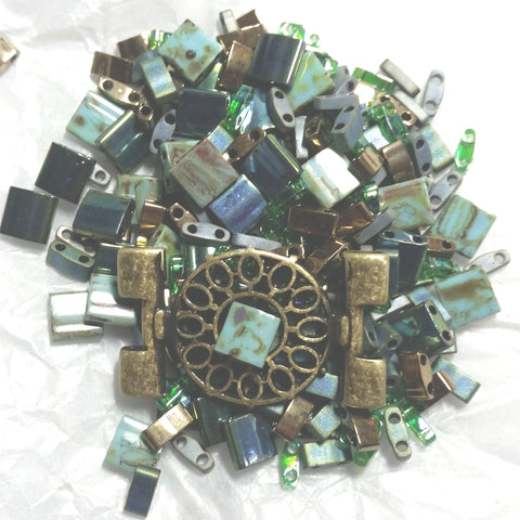 MDBK-004 Mossy glen - Mosaics of Detis Bracelet
