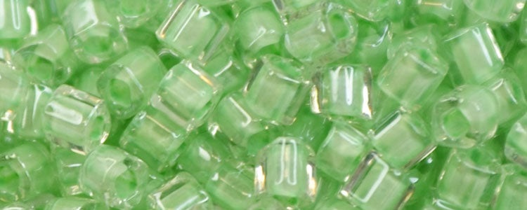 SB15-354  Light mint green lined crystal - 35g